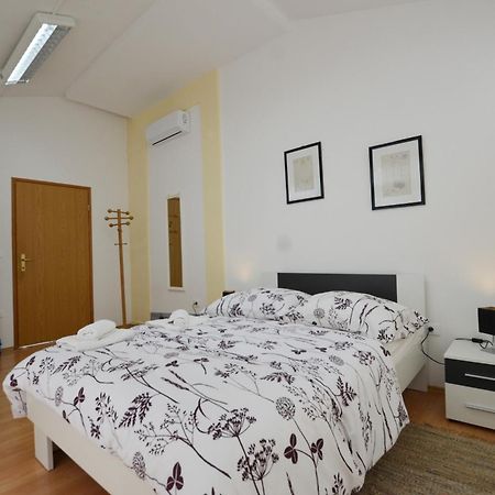 Zminj Apartments Bilik gambar