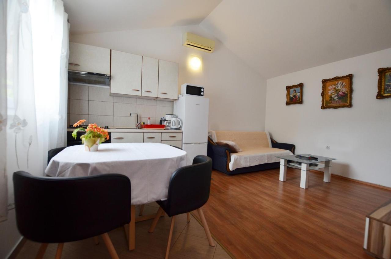 Zminj Apartments Luaran gambar