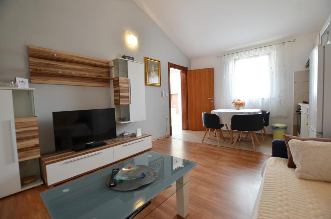 Zminj Apartments Luaran gambar