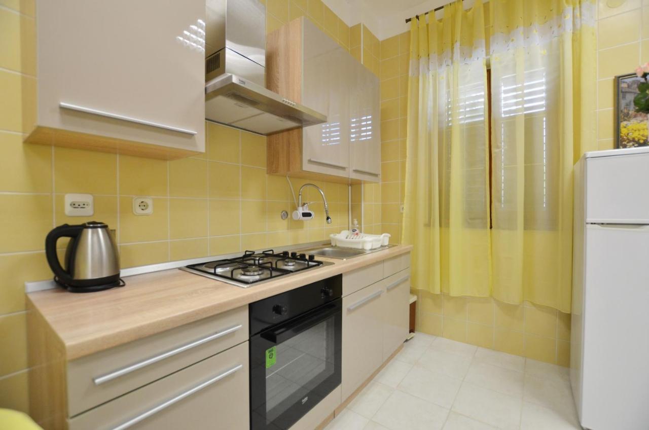 Zminj Apartments Luaran gambar