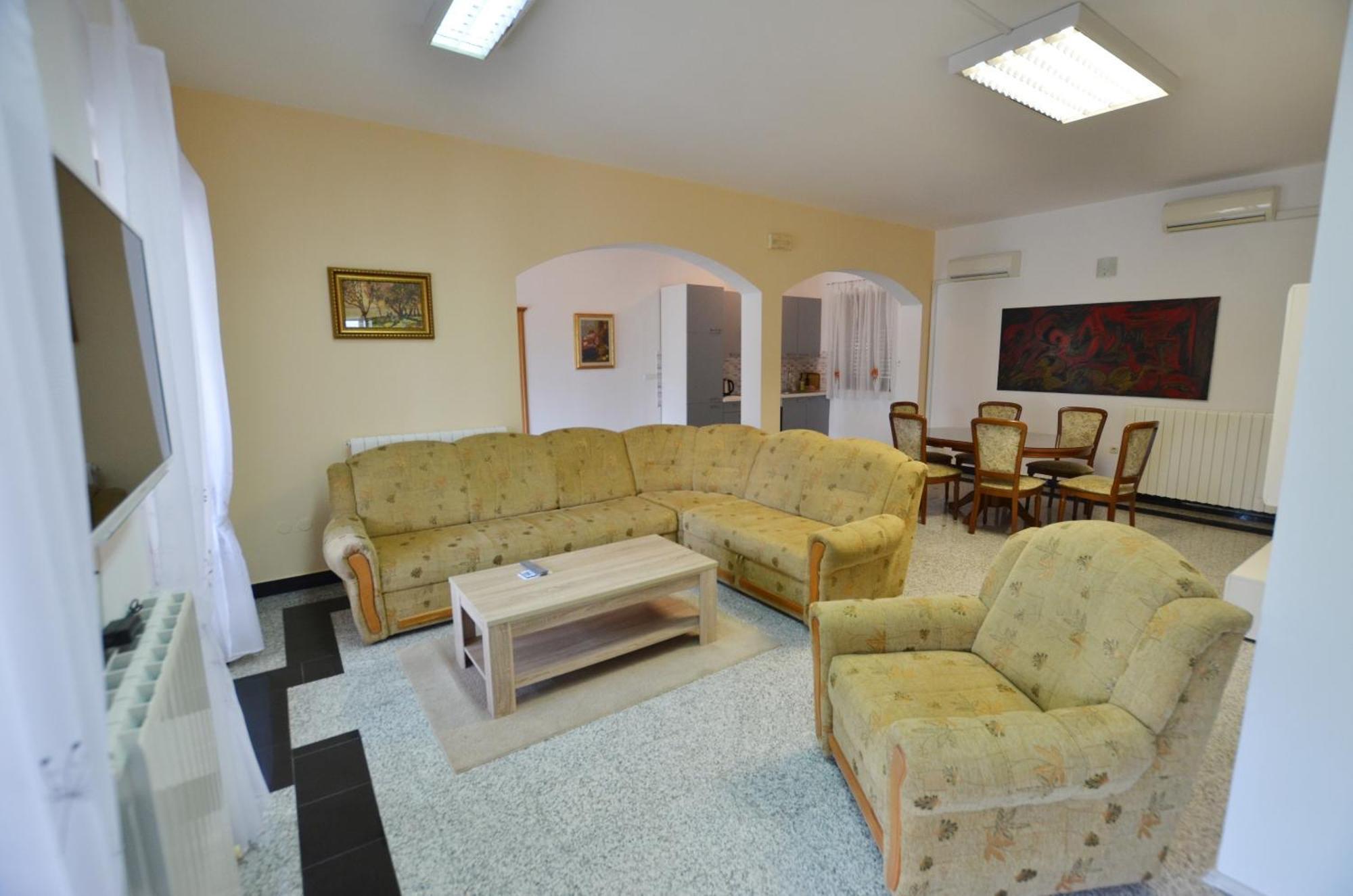 Zminj Apartments Bilik gambar